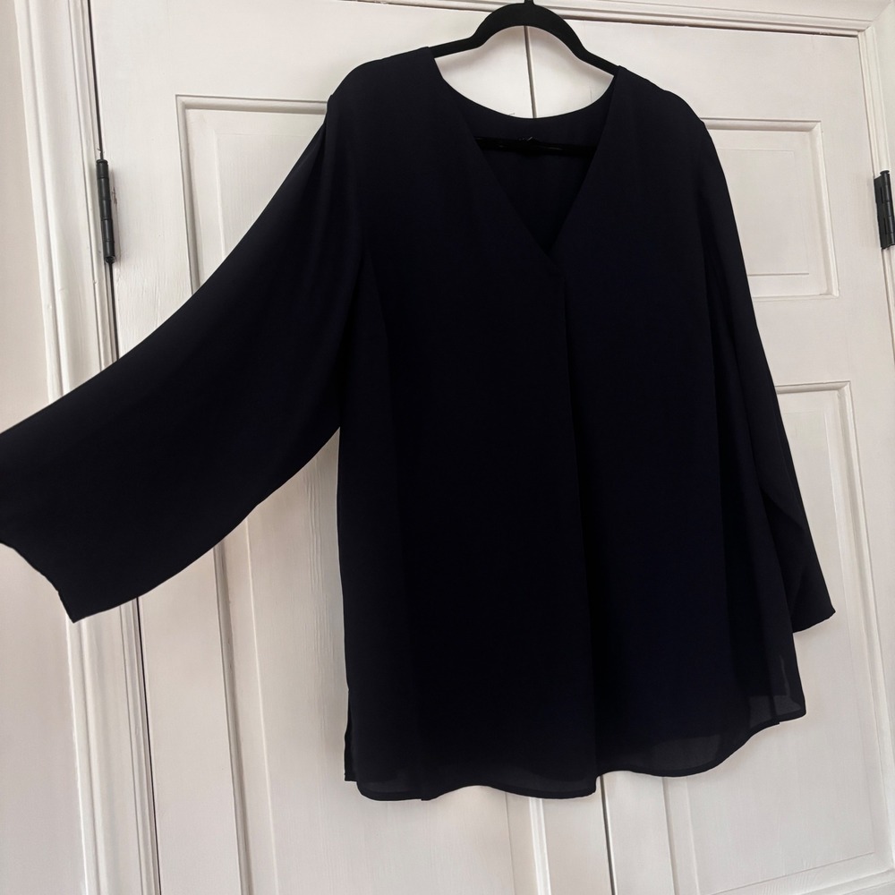 Talbots Navy Blue Plus Size 2X Blouse Long Sleeve V Neck Flowy Lightweight Top - Picture 4 of 10